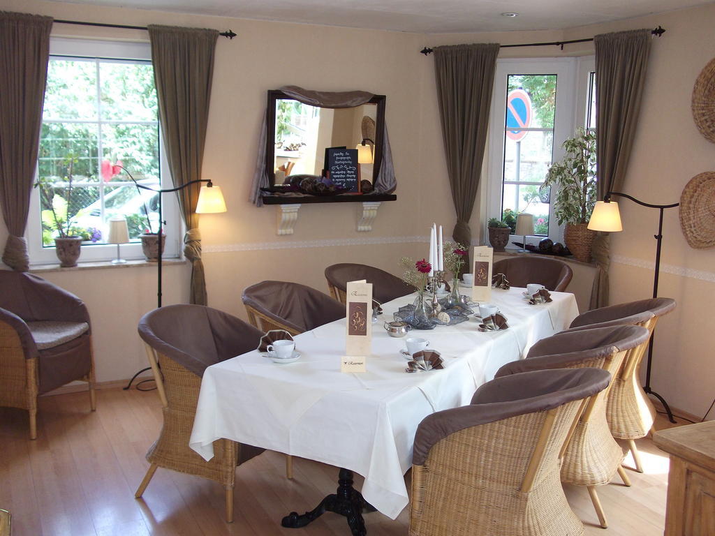 Pension & Cafe Am Kraehenberg Halle  외부 사진