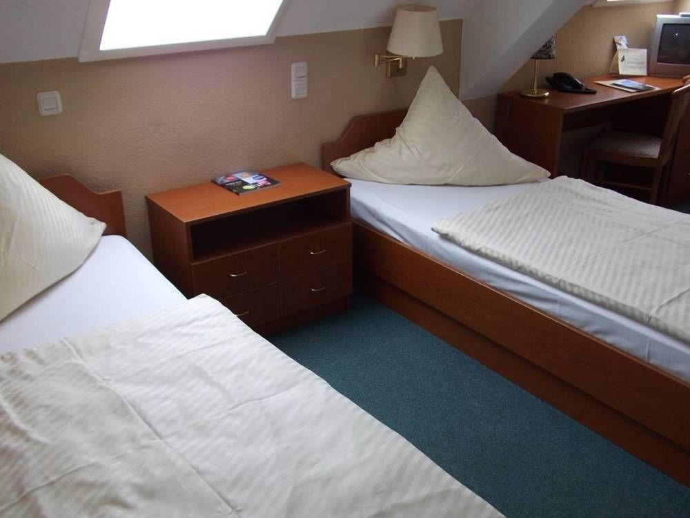 Pension & Cafe Am Kraehenberg Halle  외부 사진