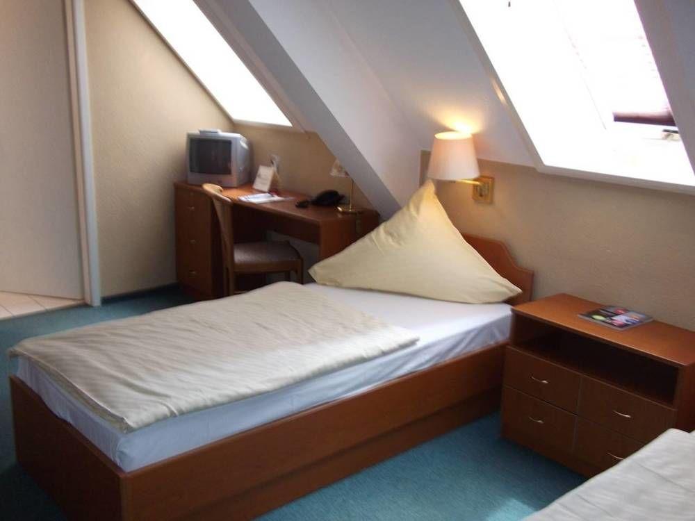 Pension & Cafe Am Kraehenberg Halle  외부 사진