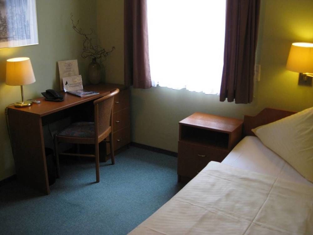 Pension & Cafe Am Kraehenberg Halle  외부 사진