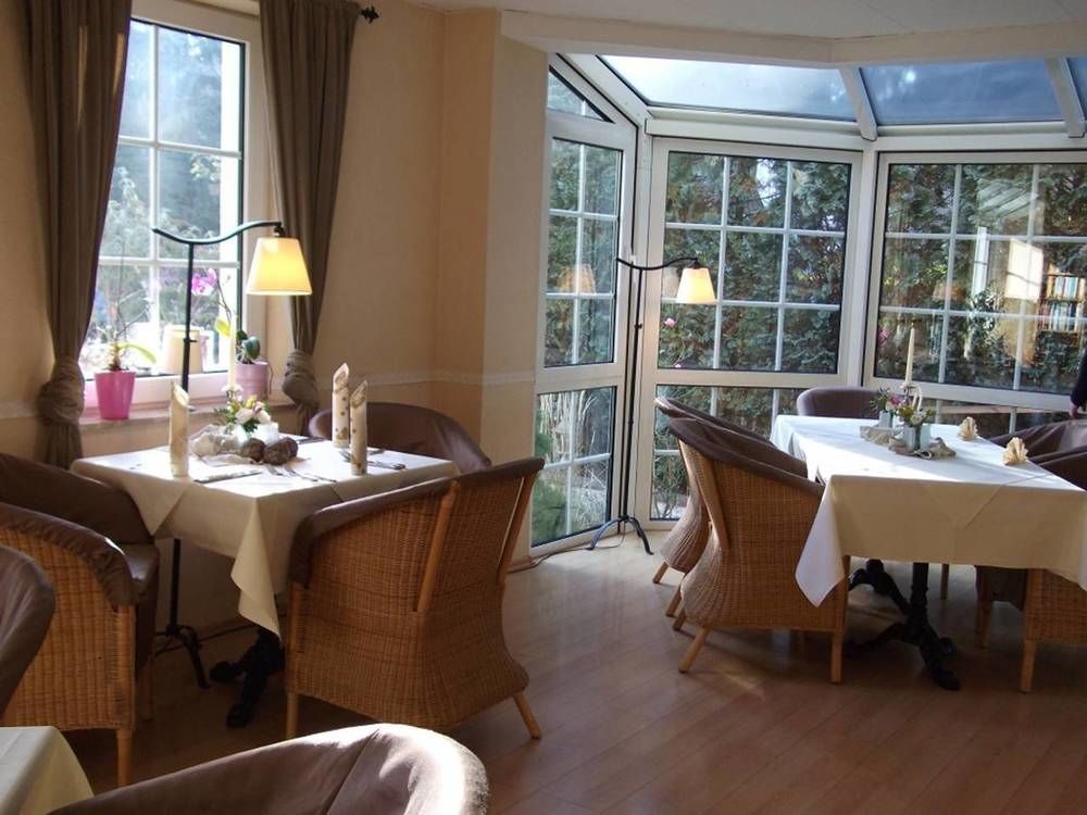 Pension & Cafe Am Kraehenberg Halle  외부 사진
